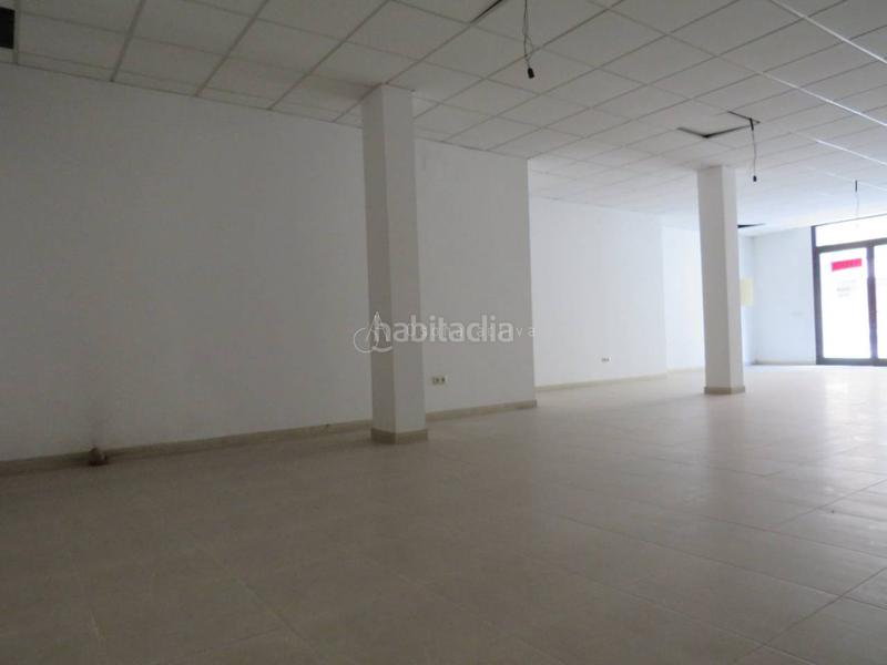 Foto c72ad576-8b35-4d2a-8796-3d7a40863bf2. Geschäftsraum in Centelles