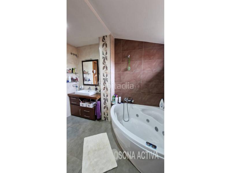 Foto 58175f57-0e71-4437-8714-cdf22217f34b. Dúplex duplex en venta en Centelles