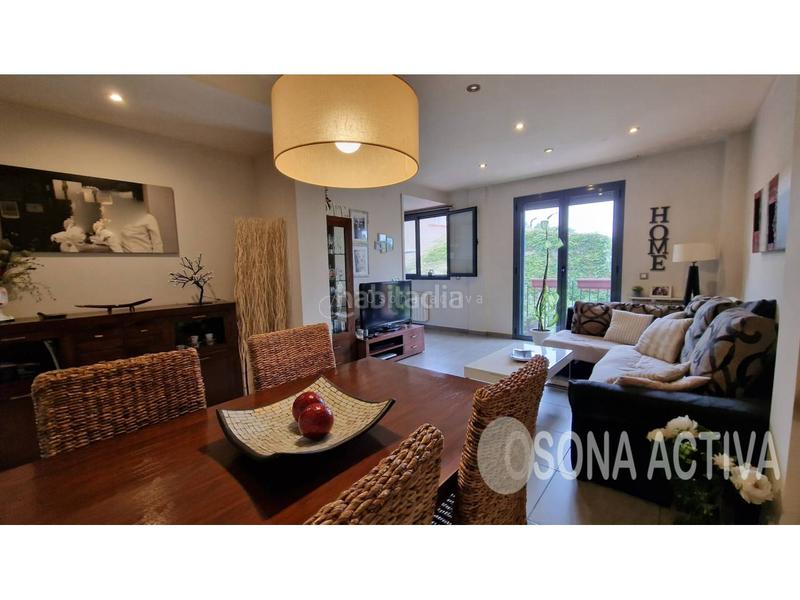 Foto 5b7b555e-f826-42cb-b627-3b57b92391d1. Dúplex duplex en venta en Centelles