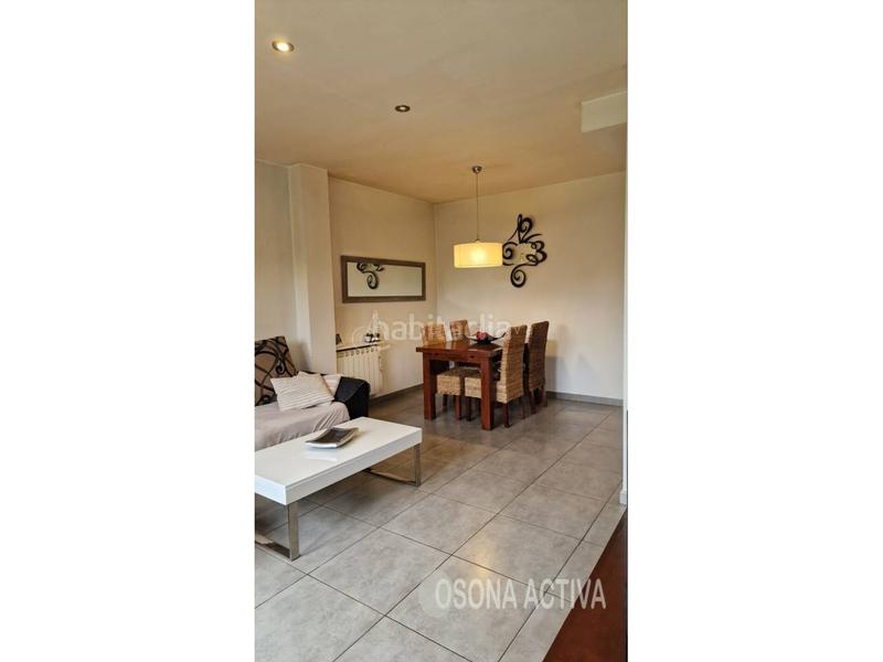 Foto b52f0e08-d5bb-49c1-bbbe-a23ebd189f38. Dúplex duplex en venta en Centelles