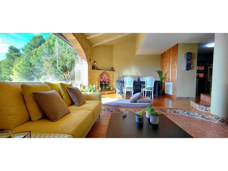 Foto cc60d0a4-84a7-4f5c-980e-409e6f1a24fe. Chalet mit heizung parking in Ametlla del Vallès (L´)