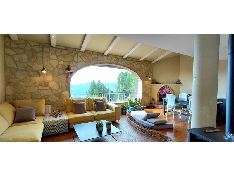 Foto f1591e93-56b4-4b6f-8e37-0a7f8dfc1987. Chalet mit heizung parking in Ametlla del Vallès (L´)