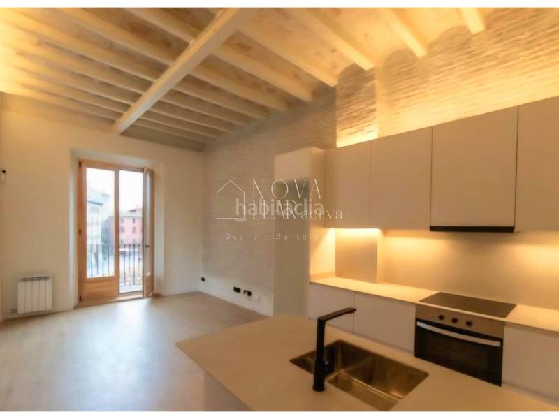 Foto da72e353-93a6-47cf-9072-cd3cbb6f14fb. Piso pis a la plaça major en Centre Vic