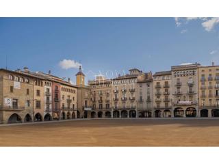 Appartement à Centre. Pis a la plaça major  de vic