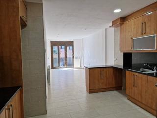 Appartement à Centelles. Pis centric a centelles