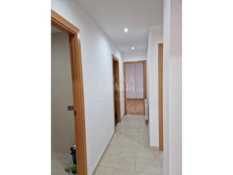 Foto b2044e93-7a34-4100-a26a-7cce3f42d9b4. Pis a Centelles