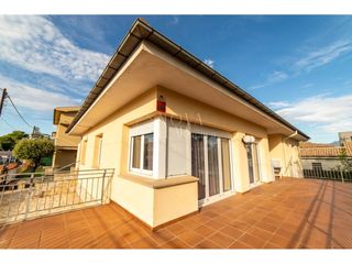 Xalet a Tona. Casa en venta tona