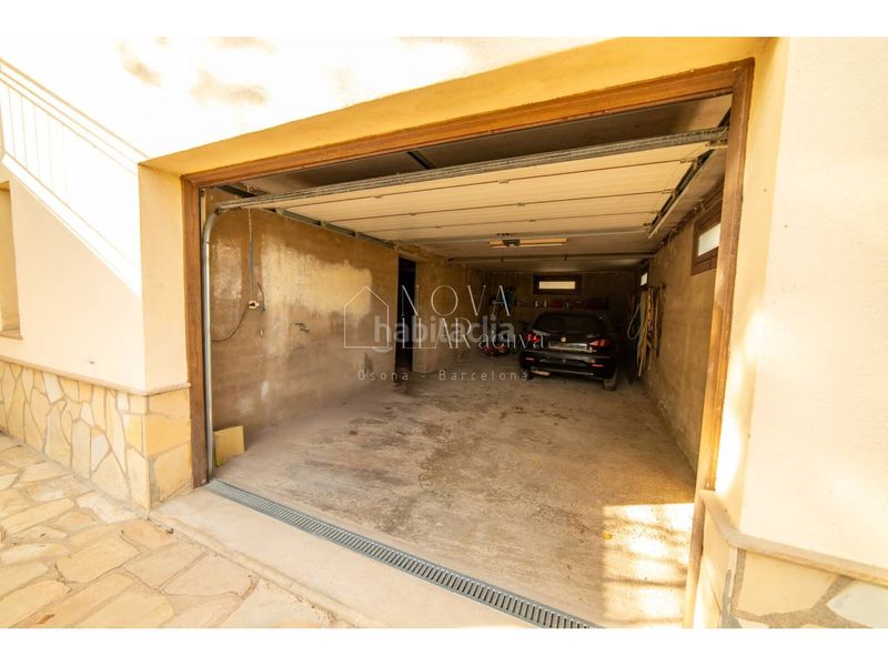 Foto dd931c69-45b1-49c7-adbe-53f08f19df7c. Chalet casa en venta en Tona