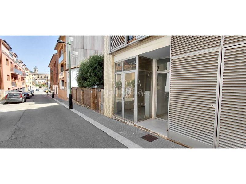 Foto d2c8286a-98c1-42ee-aa1e-9612f9d62a7a. Local comercial a Centelles