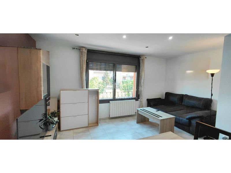 Foto a7bd0c88-8e99-4322-bd89-be4f1c7a6310. Casa adossada a Centelles