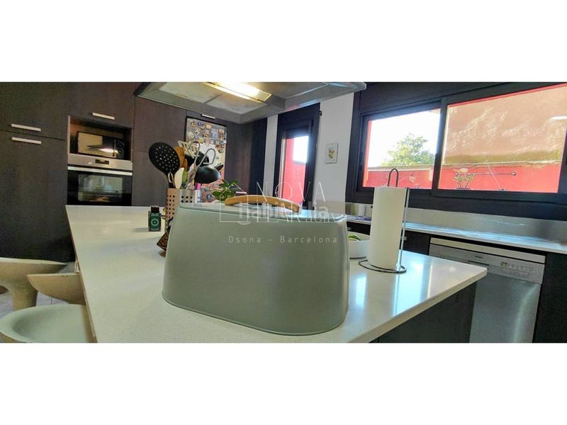 Foto bd5e9289-9ba2-431f-86c8-e3f9ac3911cb. Casa adossada a Centelles