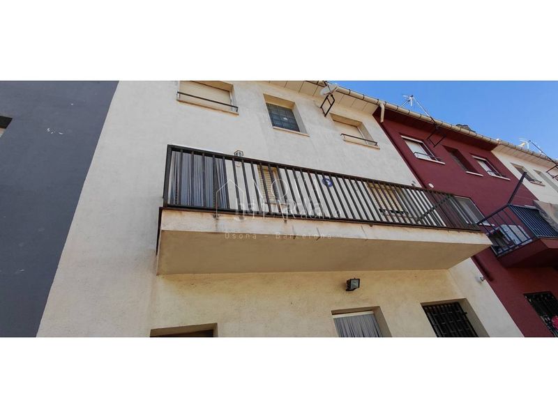 Foto b4e6af4d-219e-45b6-8b35-7da0fd8843ff. Casa aparellada amb calefacció a Balenyà