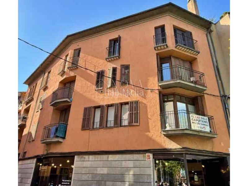 Foto 129a2a34-919c-4f2c-ae46-599450baf7eb. Dúplex duplex en venta en Centre Vic