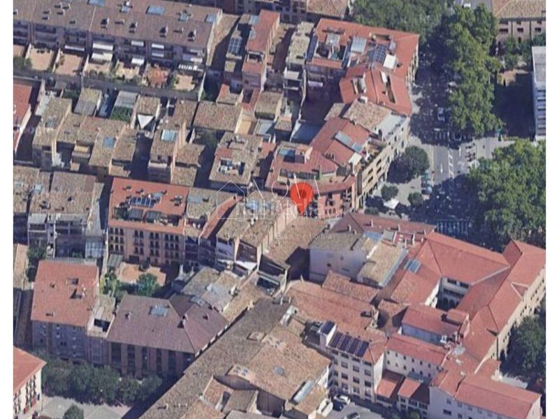 Foto 30ba9448-7dc1-41a2-a4a1-f1fb287f8609. Dúplex duplex en venta en Centre Vic