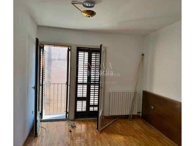 Foto 9a954993-787d-4381-8890-61f74ea81a6d. Dúplex duplex en venta en Centre Vic