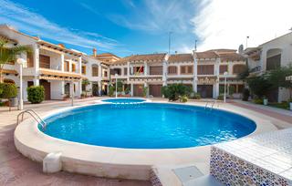 Apartament a Calle vistabella 18. Encantador apartamento con piscina en urbanización 1ª linea de p