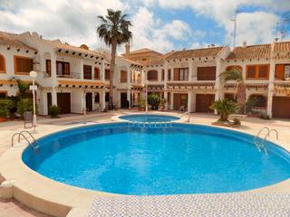 Attico en Calle costa del sol 8. Exclusivo atico en primera linea de playa, con piscina y vistas
