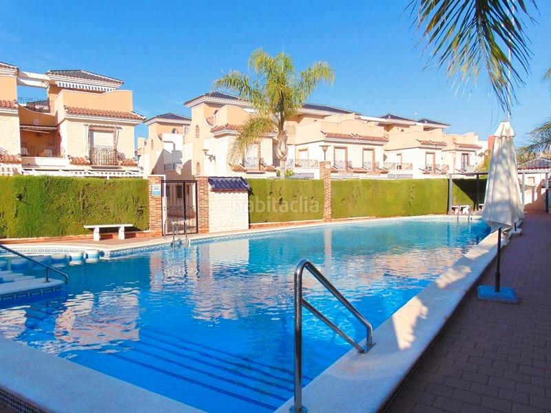 Foto c81a3499-999f-49d3-abc7-355e9625ea40. Reihenhaus in avenida del mare nostrum 57 in El Mojón Pilar de la Horadada