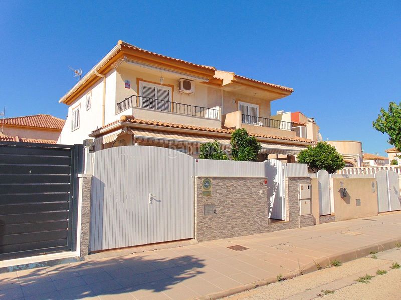 Foto 1ce0e054-c62f-4e39-9660-83751320ae07. Casa aparellada amb calefacció aparcament a El Mojón Pilar de la Horadada