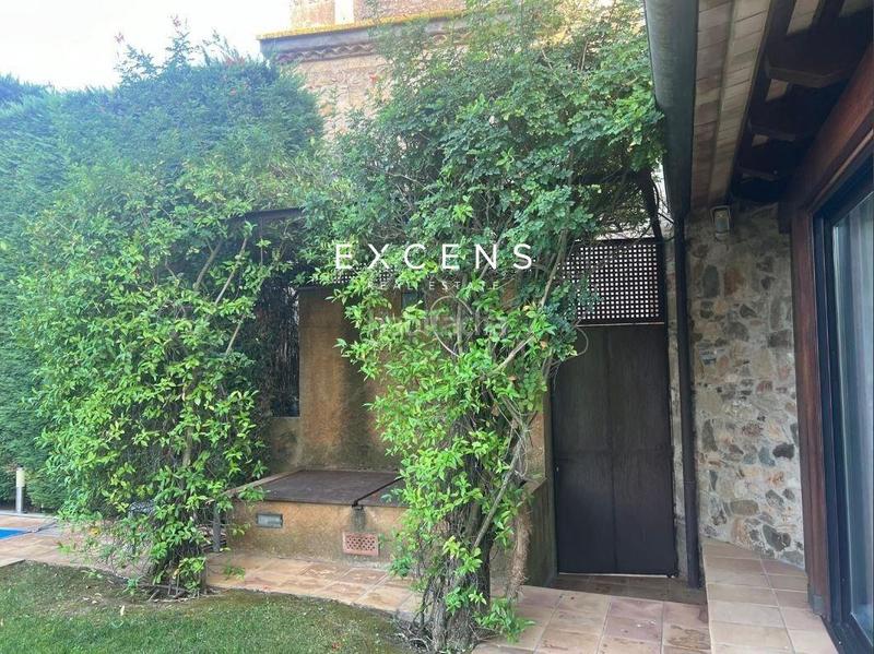 Foto aa2937b8-c059-4581-8728-62c67d0ac905. Casa exclusiva casa de pueblo con piscina y ascensor en el corazón del empordà en Torrent