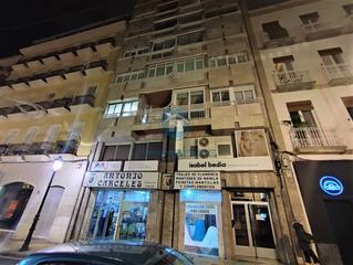 Locale commerciale in Barrio del Centro. Local en venta en ccastaños