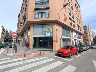 Local commercial à Campoamor. Local con posibilidad de cambio de uso en campoamor