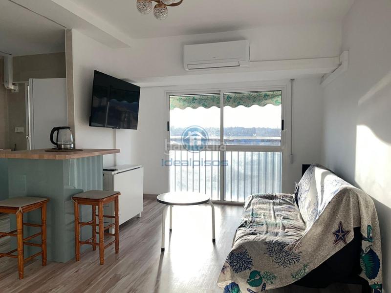 Foto 0ef95b9e-24ae-4581-a1a2-12d2a552ceca. Piso  reformado junto al mercado de carolinas en Alicante