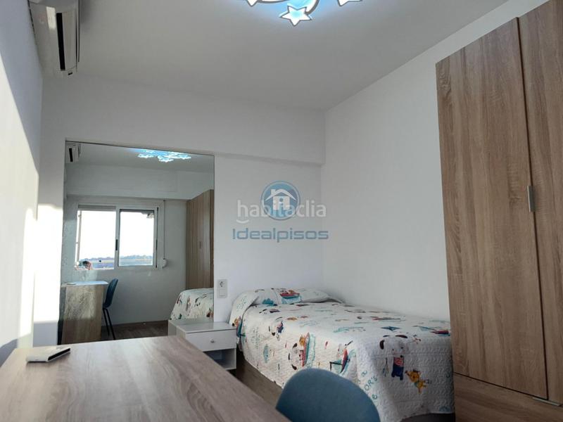 Foto 4f40ed28-3696-47e0-856f-ad75f99924a9. Piso  reformado junto al mercado de carolinas en Alicante