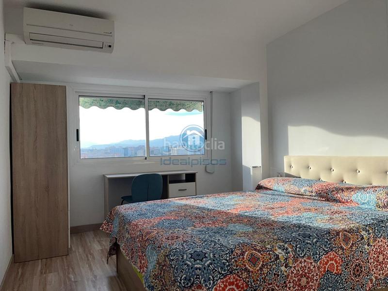 Foto f0e7b08a-7478-4ba4-835d-ea30f1752fcb. Piso  reformado junto al mercado de carolinas en Alicante