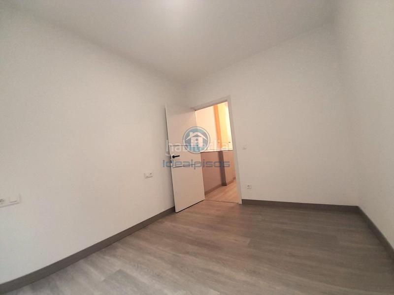 Foto 0b1b7362-747e-47d4-963d-085b052972c3. Planta baixa amb calefacció a Campoamor Alicante