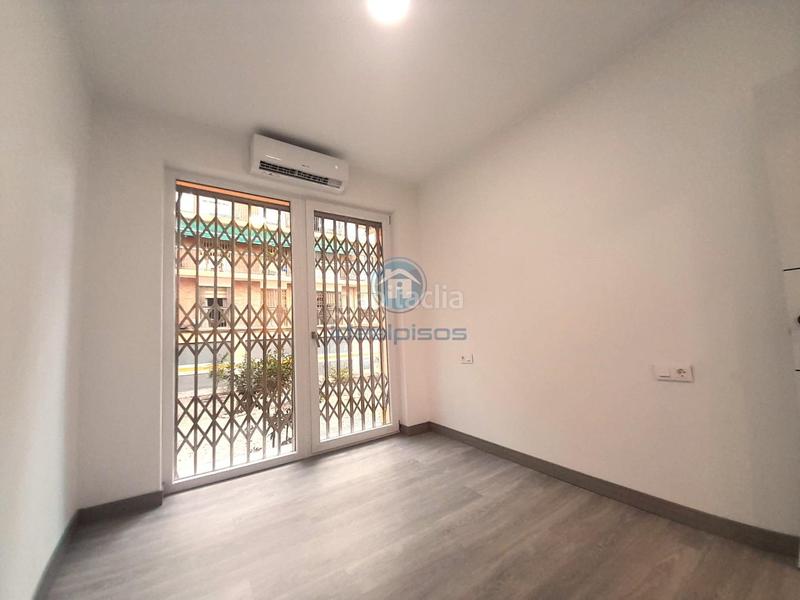 Foto bd969ad4-eaeb-4496-85ca-36d9b56f74cb. Planta baixa amb calefacció a Campoamor Alicante