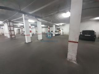 Parking coche en Altozano - Conde Lumiares. Gran plaza de garaje en campoamor