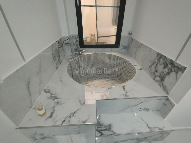 Foto 50bdc4f0-8e08-402f-b5a4-43069fd4d822. Planta baja  con patio reformada en plà de bon repòs en Alicante