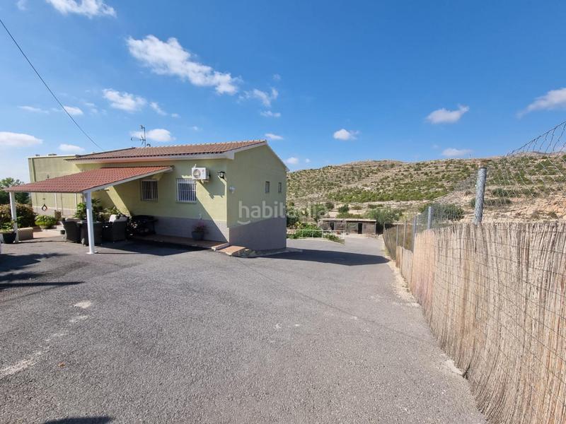 Foto 324926c3-d625-471b-ae4b-b21e0cc39e59. Chalet avec piscine dans Moralet Alicante