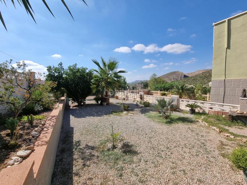 Foto 5c5e38e6-9107-4efb-954b-5ad06835268c. Chalet avec piscine dans Moralet Alicante