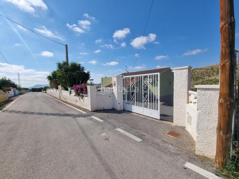 Foto b03aca26-5d9a-4e2d-b3c9-6b30aa23a440. Chalet avec piscine dans Moralet Alicante