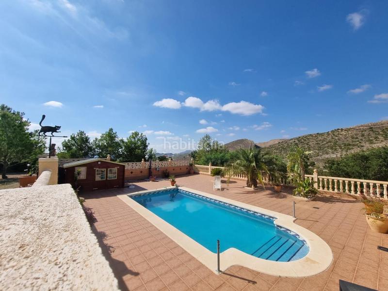 Foto b4986370-3b5c-4c82-9361-2e5643f91fda. Chalet avec piscine dans Moralet Alicante