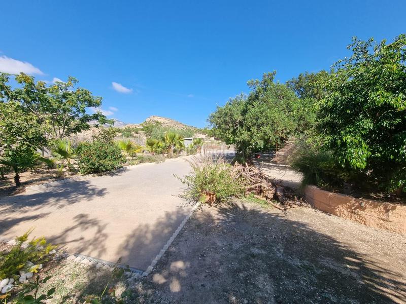 Foto ba5479b2-8980-4d85-97ea-c78f012cb764. Chalet avec piscine dans Moralet Alicante