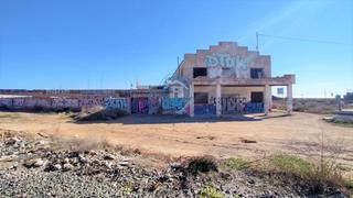 Bâtiment à usage industriel à Agua Amarga - Urbanova. Nave industrial a la venta en el palmeral