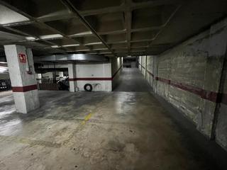 Parking voiture à Pla de Bon Repós. Plaza de garaje en plá de bon repós