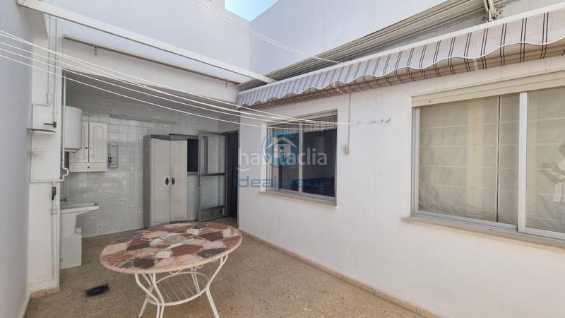 Foto a334ac72-2d15-4ceb-872b-71129c5e585e. Reihenhaus mit parking in Norte Sant Vicent del Raspeig