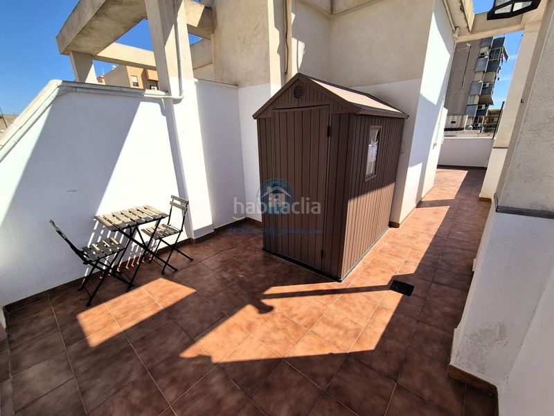 Foto 5a568c53-5fcc-4d64-b80d-b36ec0c70f4a. Àtic a Florida Baja Alicante