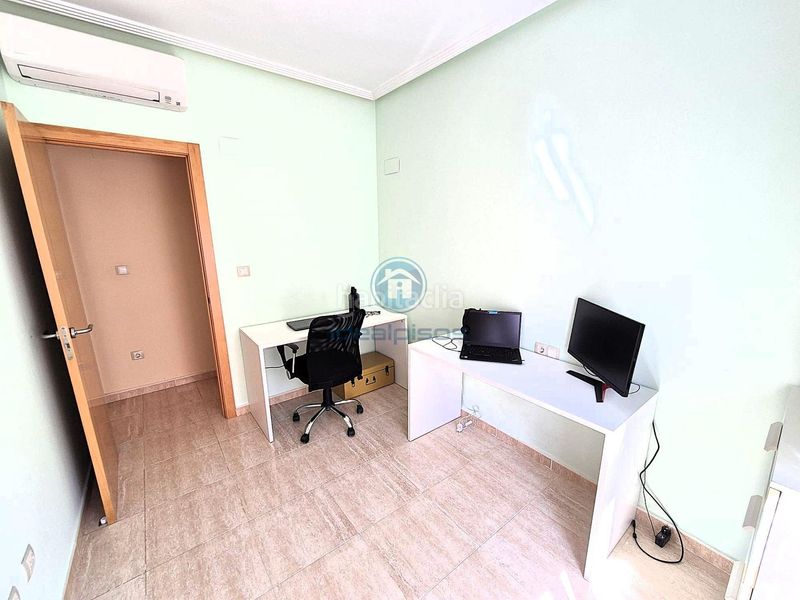 Foto 5bea5382-2f91-434b-a435-54208778cd4b. Àtic a Florida Baja Alicante