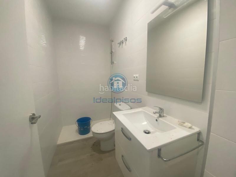 Foto 532596bc-8b8b-42f8-8199-3e585c38217a. Local comercial a Carolinas Altas Alicante