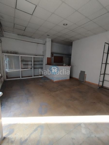 Foto 19a77959-92e4-4797-935a-df231d40a2fe. Local comercial a Campoamor Alicante