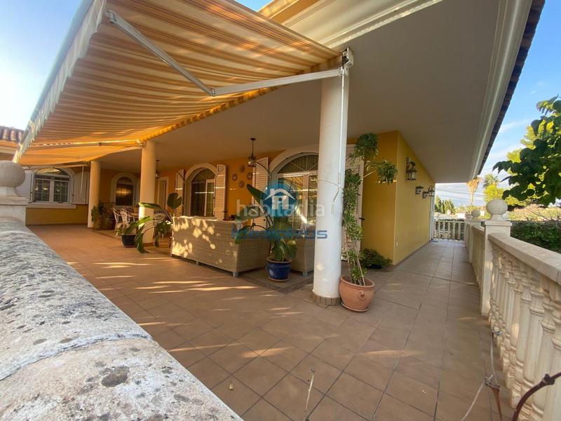 Foto 004b32b3-273d-4919-8dfc-6ac326f9af39. Chalet avec chauffage parking piscine dans Los Girasoles Sant Vicent del Raspeig