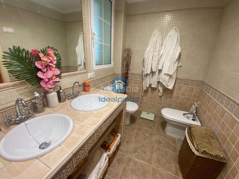 Foto 093449a9-ddd9-4c79-b4b2-3b42fc40357f. Chalet avec chauffage parking piscine dans Los Girasoles Sant Vicent del Raspeig