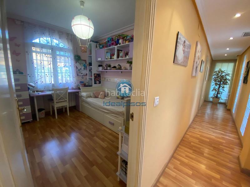 Foto 64074a0d-b3d5-48a6-be3b-e8be3064d183. Chalet avec chauffage parking piscine dans Los Girasoles Sant Vicent del Raspeig