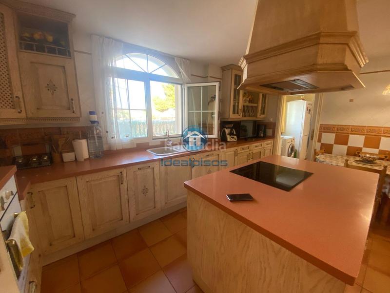 Foto 773cf344-d86b-4845-8acc-5bdfe83a5c4d. Chalet avec chauffage parking piscine dans Los Girasoles Sant Vicent del Raspeig