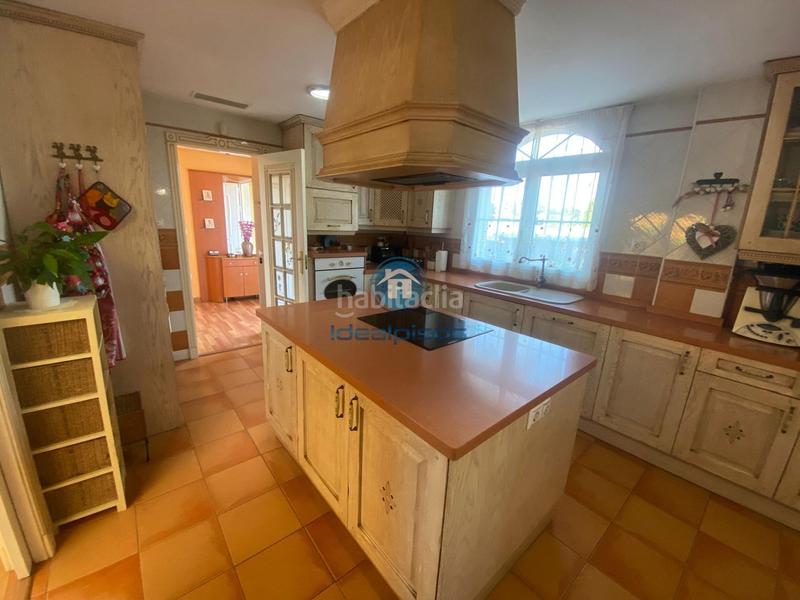 Foto b3fde8f1-03ab-49ce-b93d-86027145cc4b. Chalet avec chauffage parking piscine dans Los Girasoles Sant Vicent del Raspeig